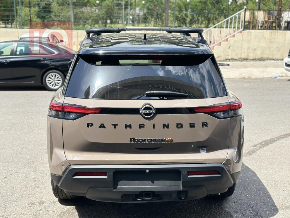 نیسان پاسفایندەر